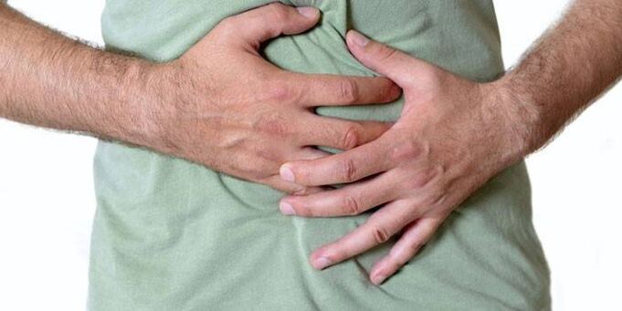 dor abdominal devido a vermes